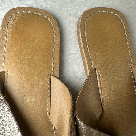 Coconuts by Matisse Pebble Metallic Sandals Leather Flats Sandals - Picture 14 of 15